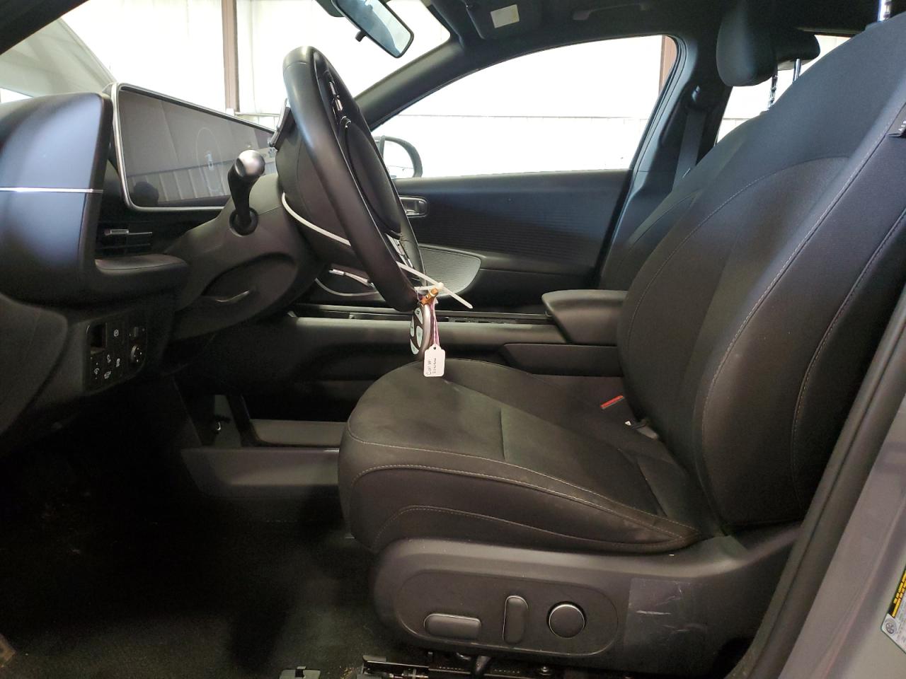 2024 Hyundai Ioniq 6 Se VIN: KMHM24AA4RA070453 Lot: 80287905