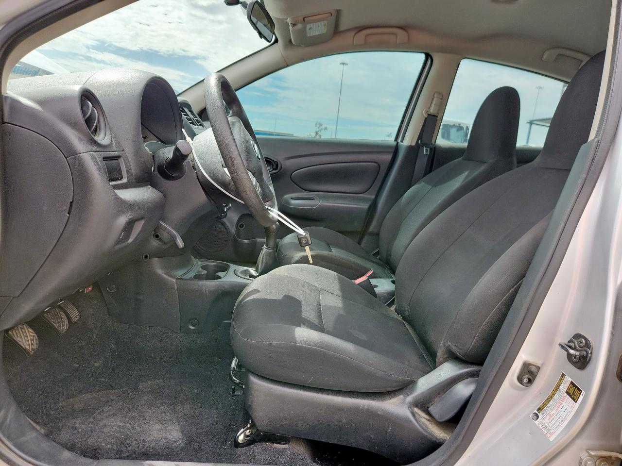 2015 Nissan Versa S VIN: 3N1CN7AP5FL937136 Lot: 81315885