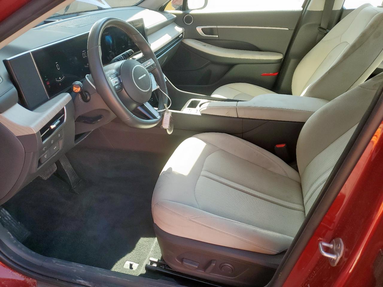 2025 Hyundai Sonata Hybrid VIN: KMHL34JJ3SA108169 Lot: 84028905