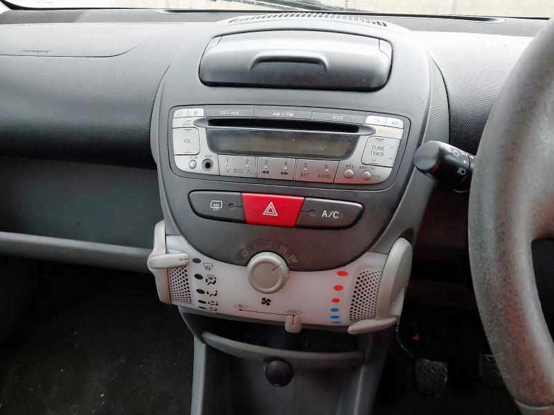 2011 TOYOTA AYGO