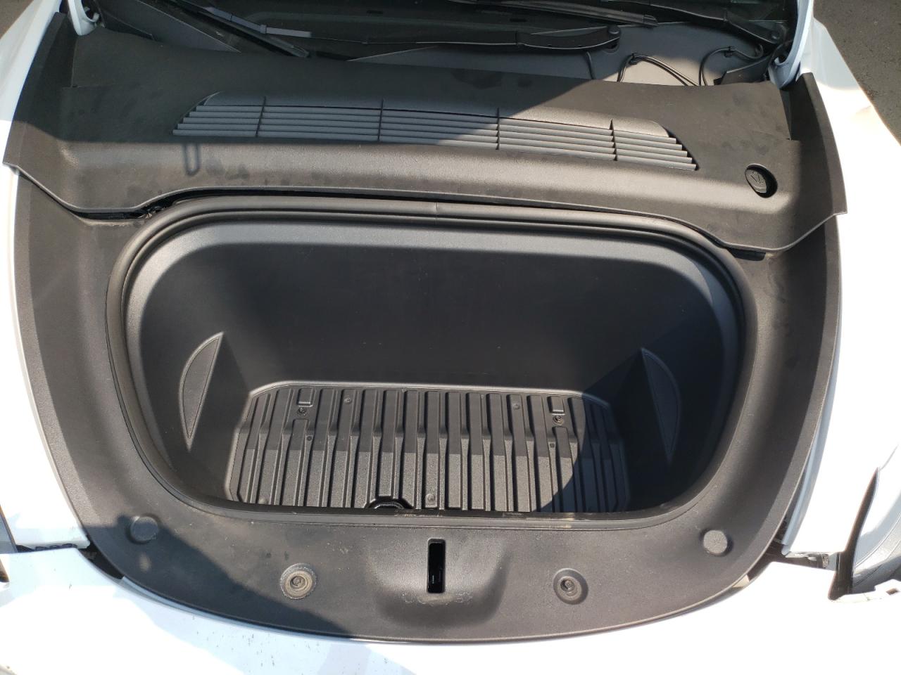 2024 Tesla Model Y VIN: 7SAYGDED2RF122734 Lot: 71327105