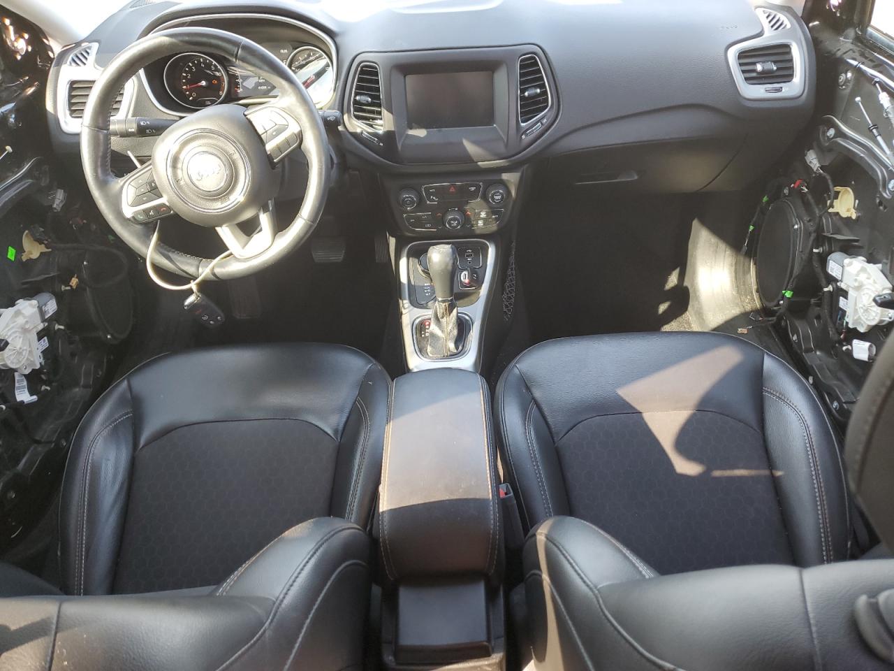 2018 Jeep Compass Latitude VIN: 3C4NJDBB4JT283726 Lot: 81371885