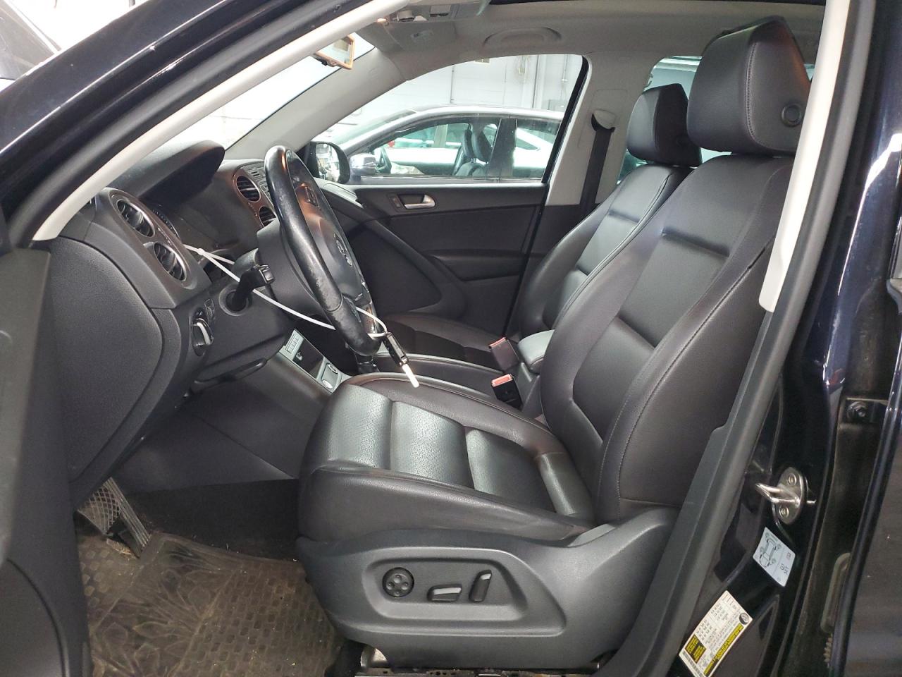 2017 Volkswagen Tiguan Wolfsburg VIN: WVGSV7AX5HK019430 Lot: 81137945