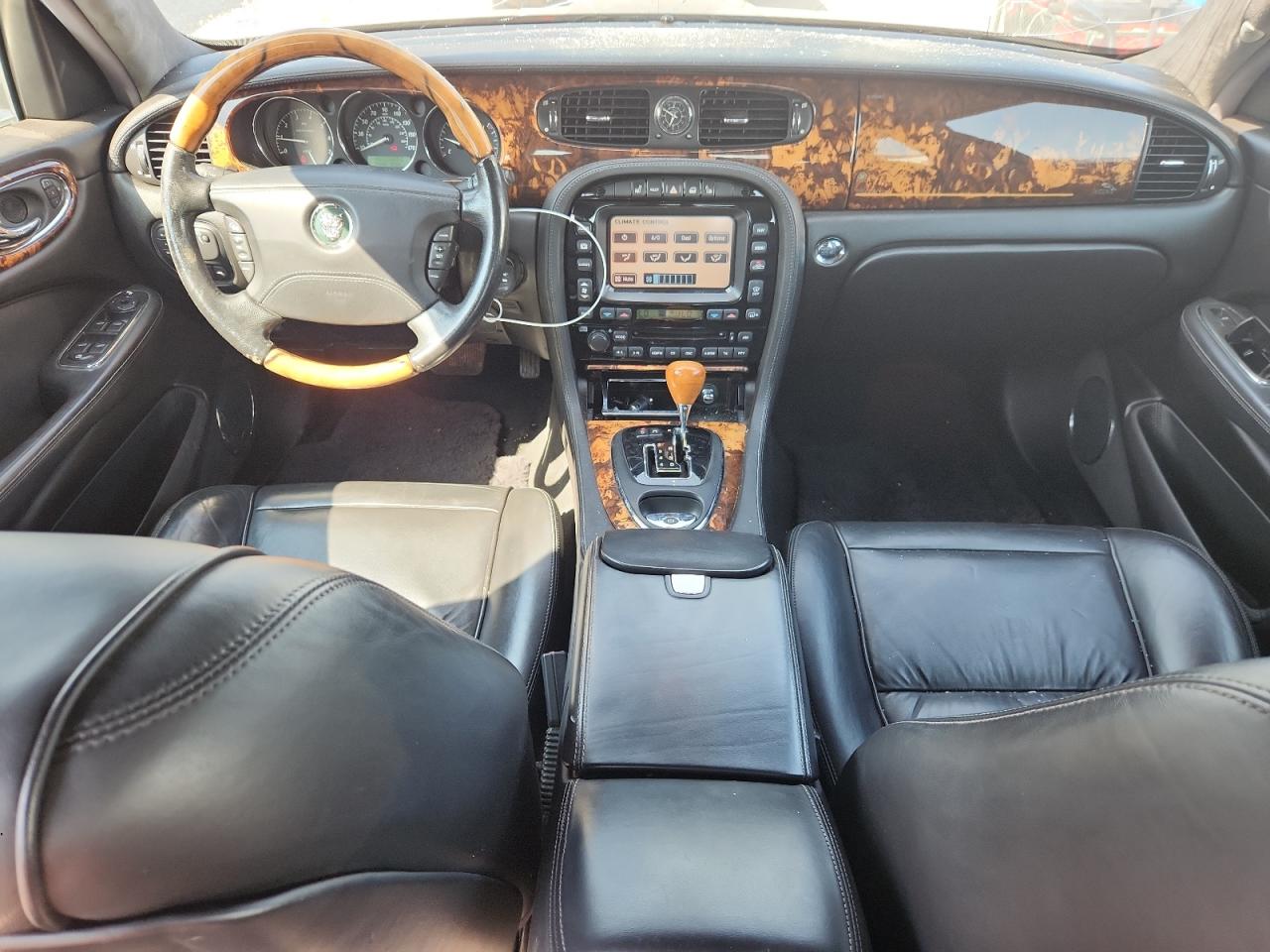 2005 Jaguar Super V8 VIN: SAJWA82B35TG46504 Lot: 71552735