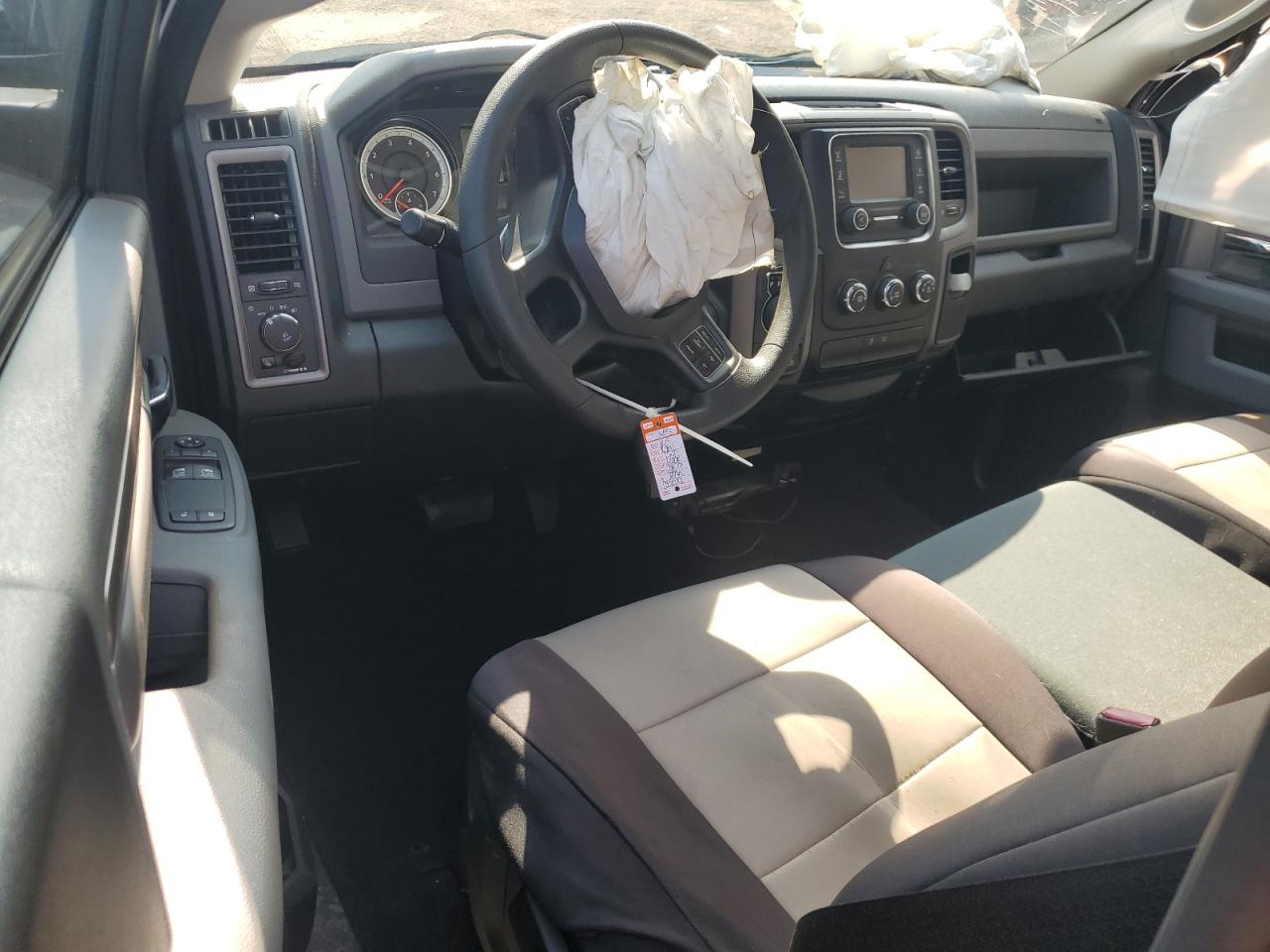 2015 Ram 1500 St VIN: 3C6JR7ATXFG616411 Lot: 81657385