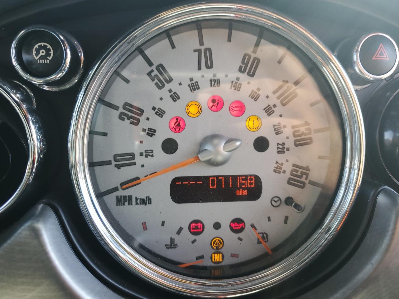 2006 Mini Cooper S VIN: WMWRH33516TF88538 Lot: 81873545