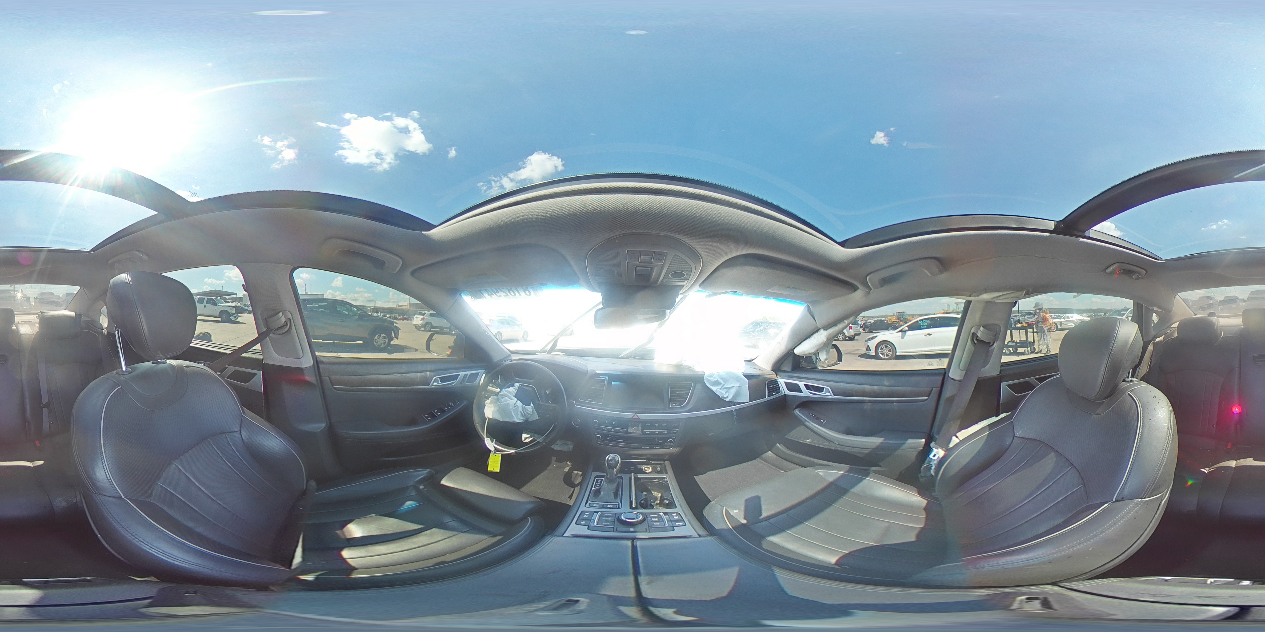 2016 Hyundai Genesis 3.8L VIN: KMHGN4JE9GU138300 Lot: 81829415