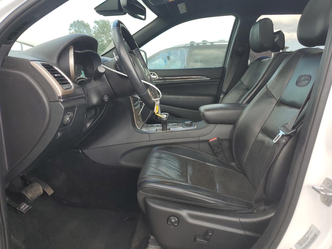 2015 Jeep Grand Cherokee Overland VIN: 1C4RJFCG2FC130031 Lot: 70902305