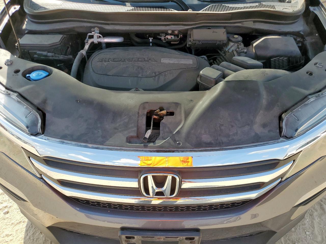 2018 Honda Pilot Lx VIN: 5FNYF5H13JB020211 Lot: 81347705