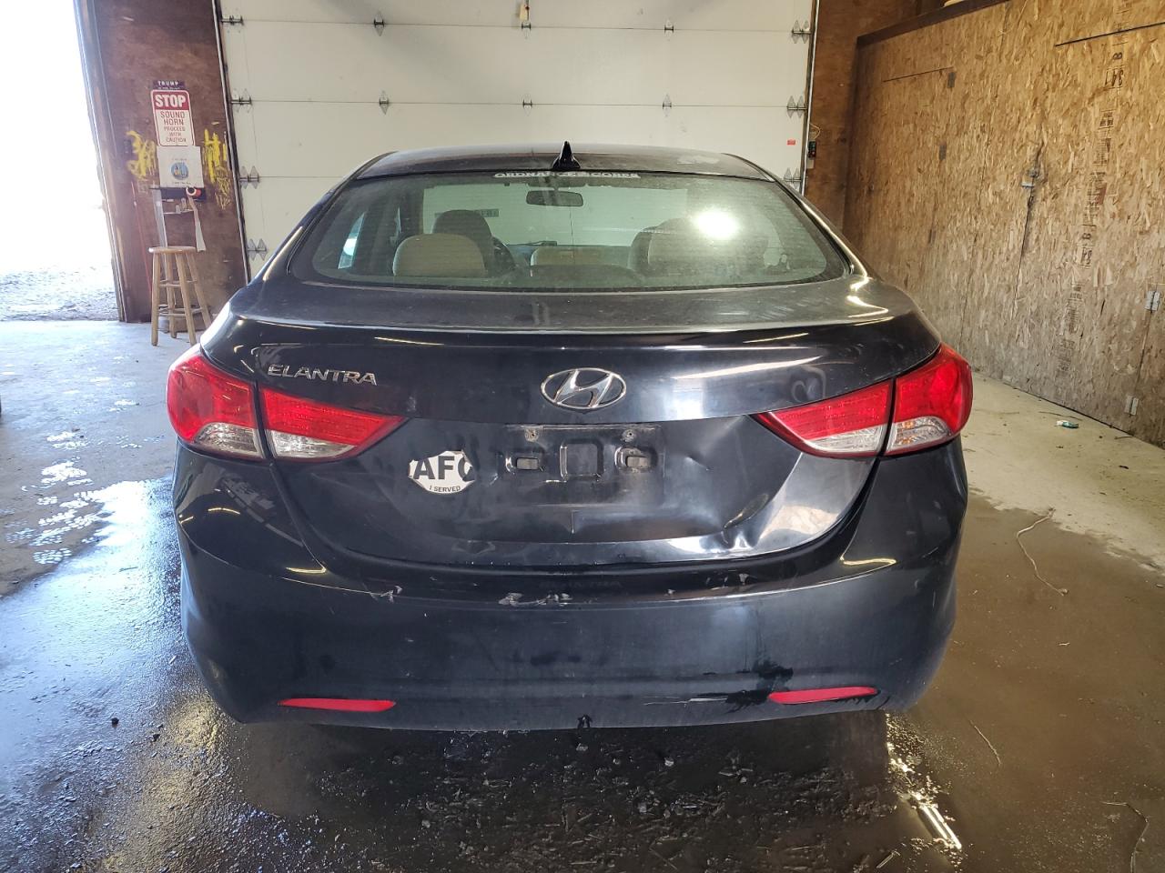 2013 Hyundai Elantra Gls VIN: 5NPDH4AE1DH395102 Lot: 81012345