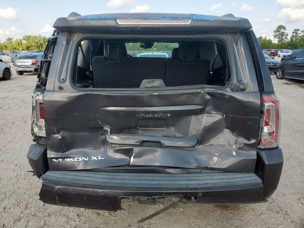 2016 GMC Yukon Xl C1500 Slt VIN: 1GKS1GKC9GR398440 Lot: 71630605