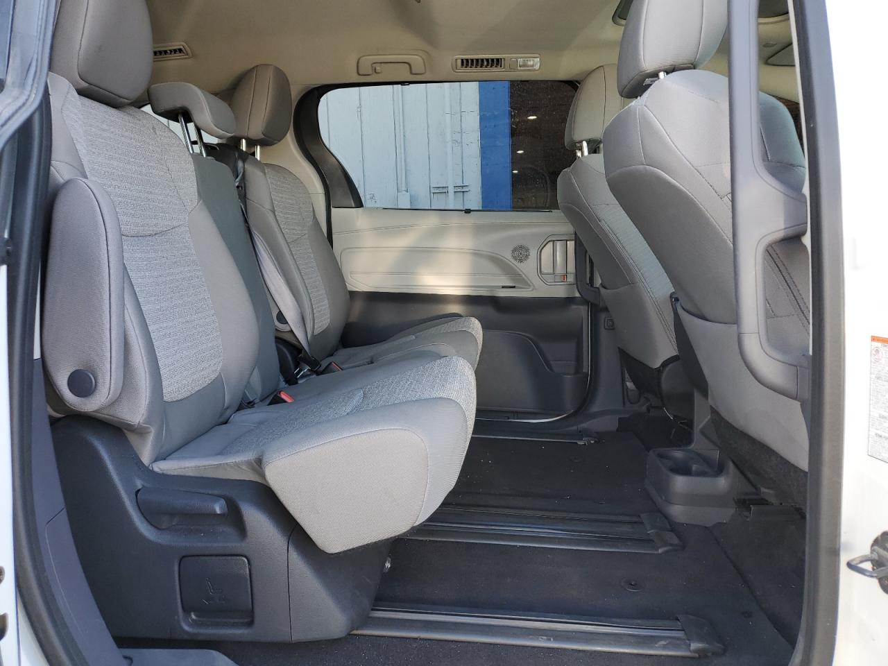 2024 Toyota Sienna Le VIN: 5TDBRKEC0RS211402 Lot: 80745645