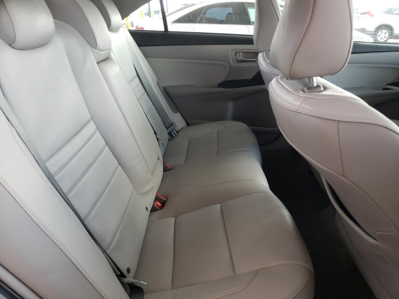 2015 Toyota Camry Hybrid VIN: 4T1BD1FK2FU174581 Lot: 80300235