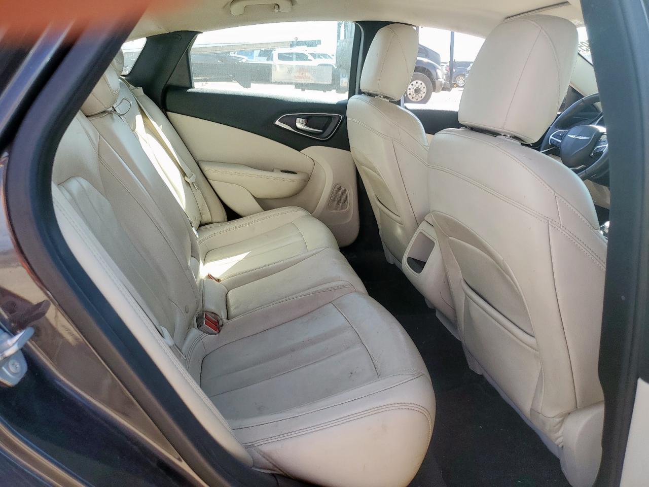 2017 Chrysler 200 Limited VIN: 1C3CCCAB1HN501102 Lot: 81734395