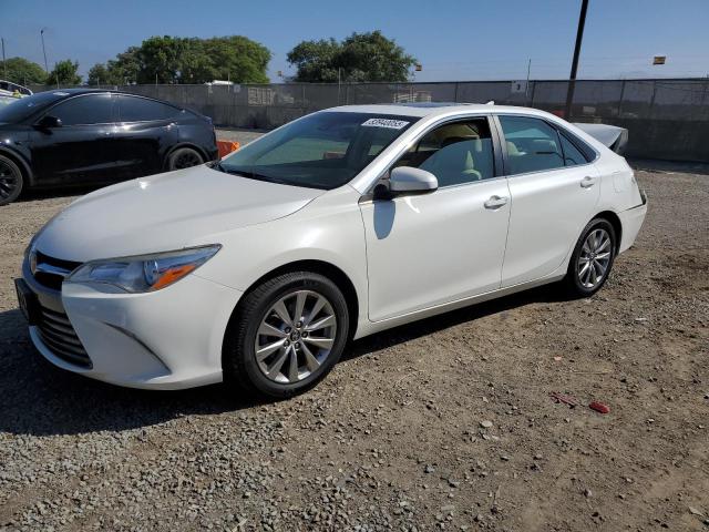Седаны TOYOTA CAMRY 2017 Белы