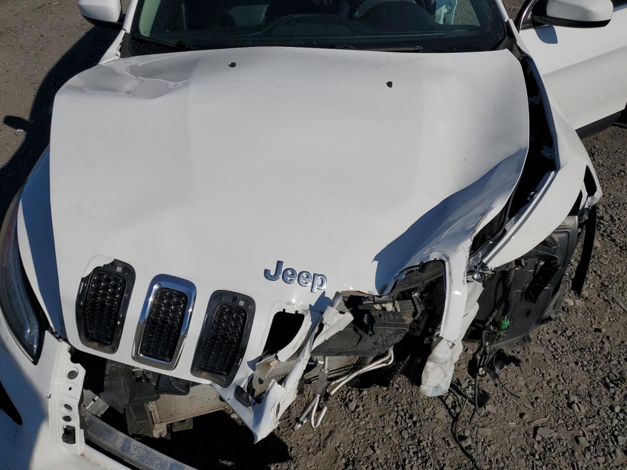 2018 Jeep Cherokee Latitude Plus VIN: 1C4PJMLX4JD530011 Lot: 84009825