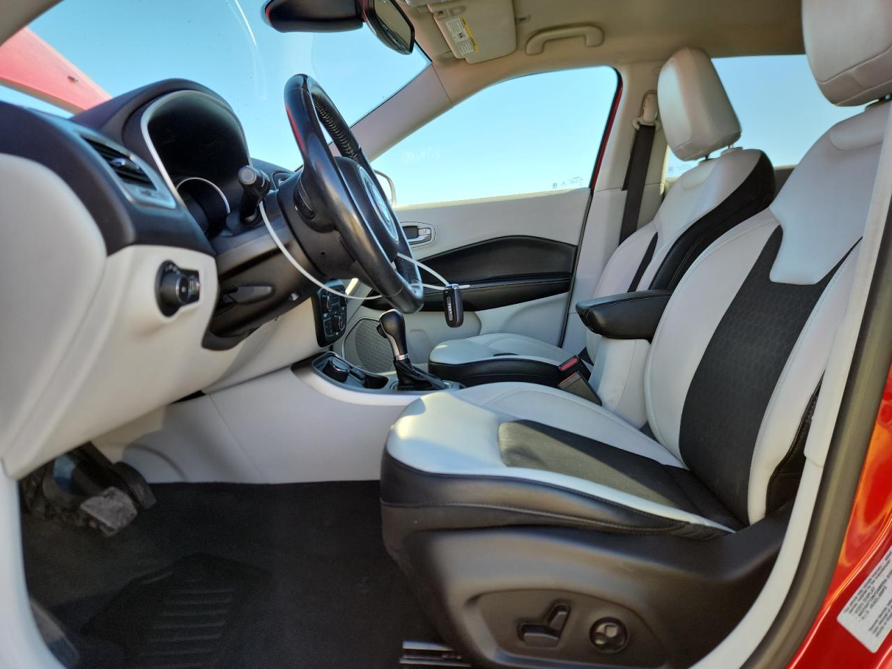 2017 Jeep Compass Latitude VIN: 3C4NJDBB2HT657194 Lot: 82121975