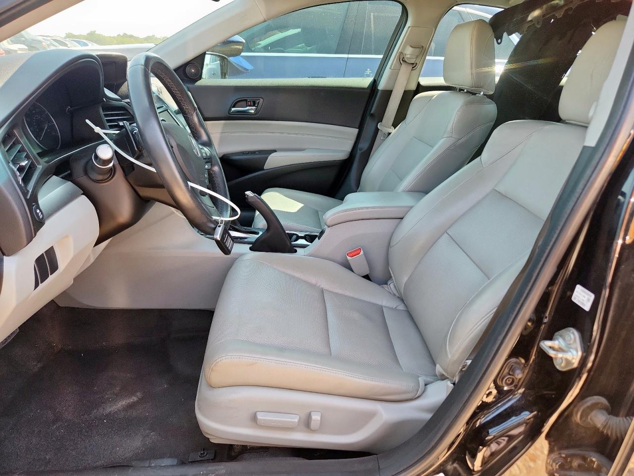 2018 Acura Ilx Premium VIN: 19UDE2F70JA004582 Lot: 70763585