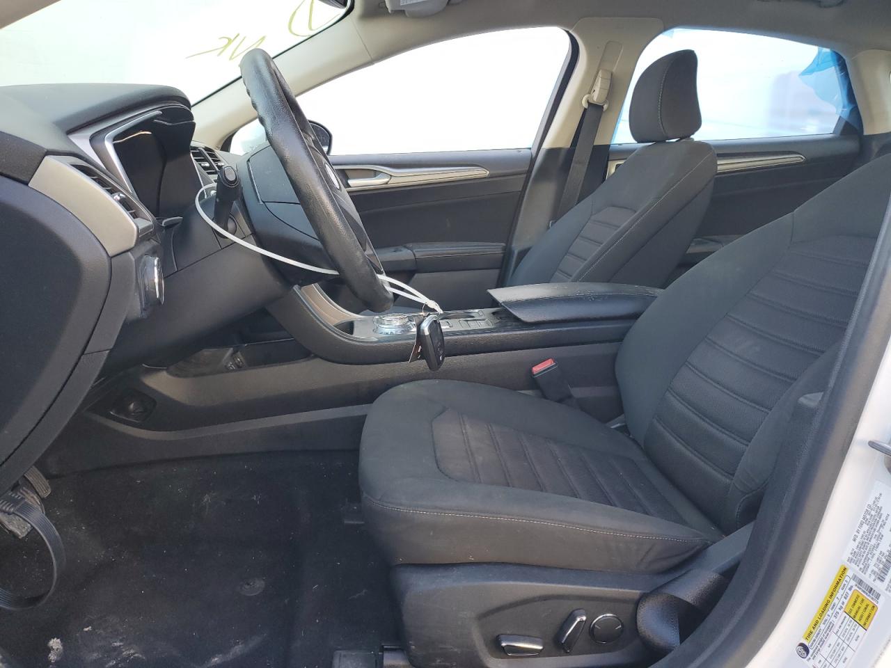 2020 Ford Fusion Se VIN: 3FA6P0HD9LR105773 Lot: 70144675