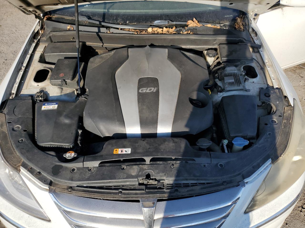 2013 Hyundai Genesis 3.8L VIN: KMHGC4DD7DU233619 Lot: 86611625