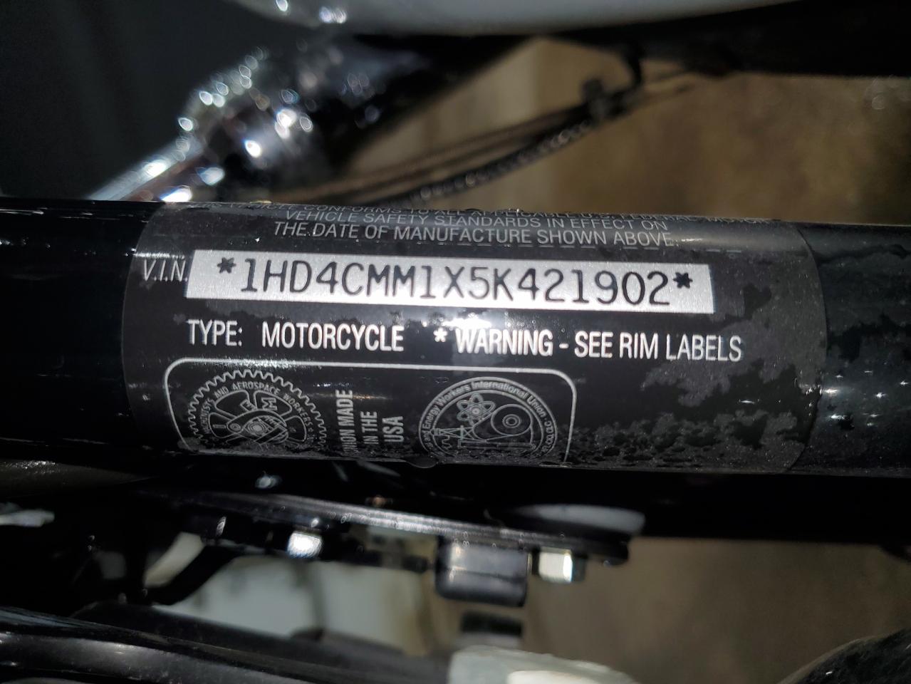 2005 Harley-Davidson Xl883 L VIN: 1HD4CMM1X5K421902 Lot: 80803015