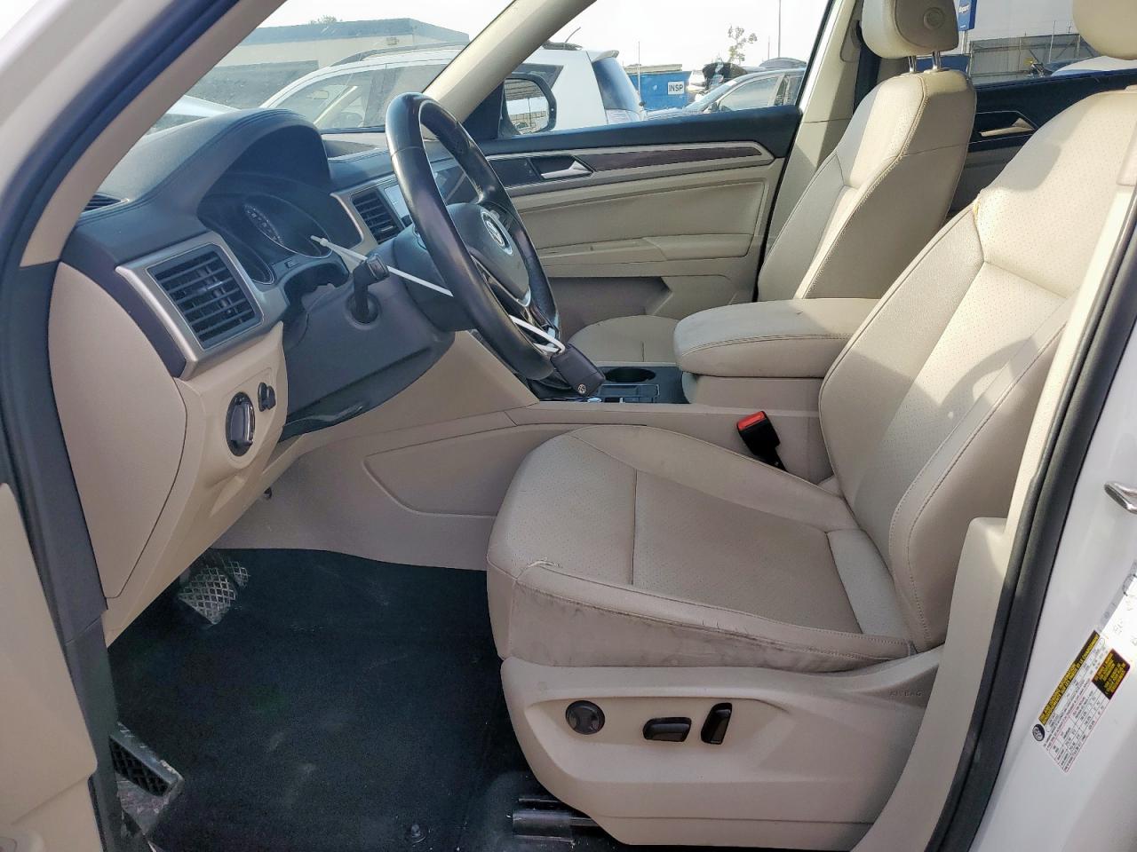 2018 Volkswagen Atlas Se VIN: 1V2DR2CA8JC506553 Lot: 81326425