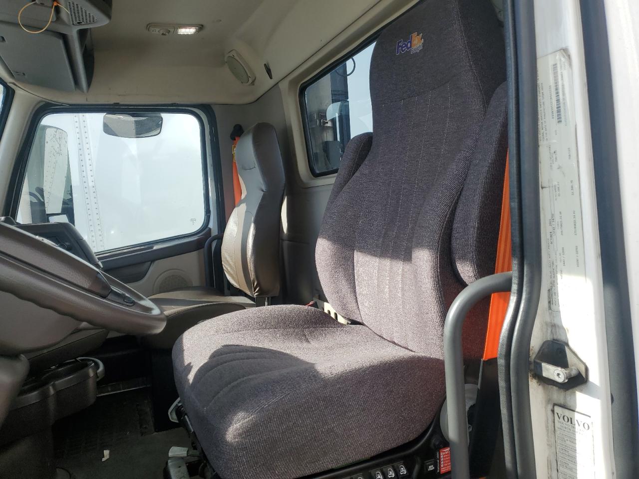 2016 Volvo Vnl Semi Truck VIN: 4V4N39TGXGN965539 Lot: 82088375