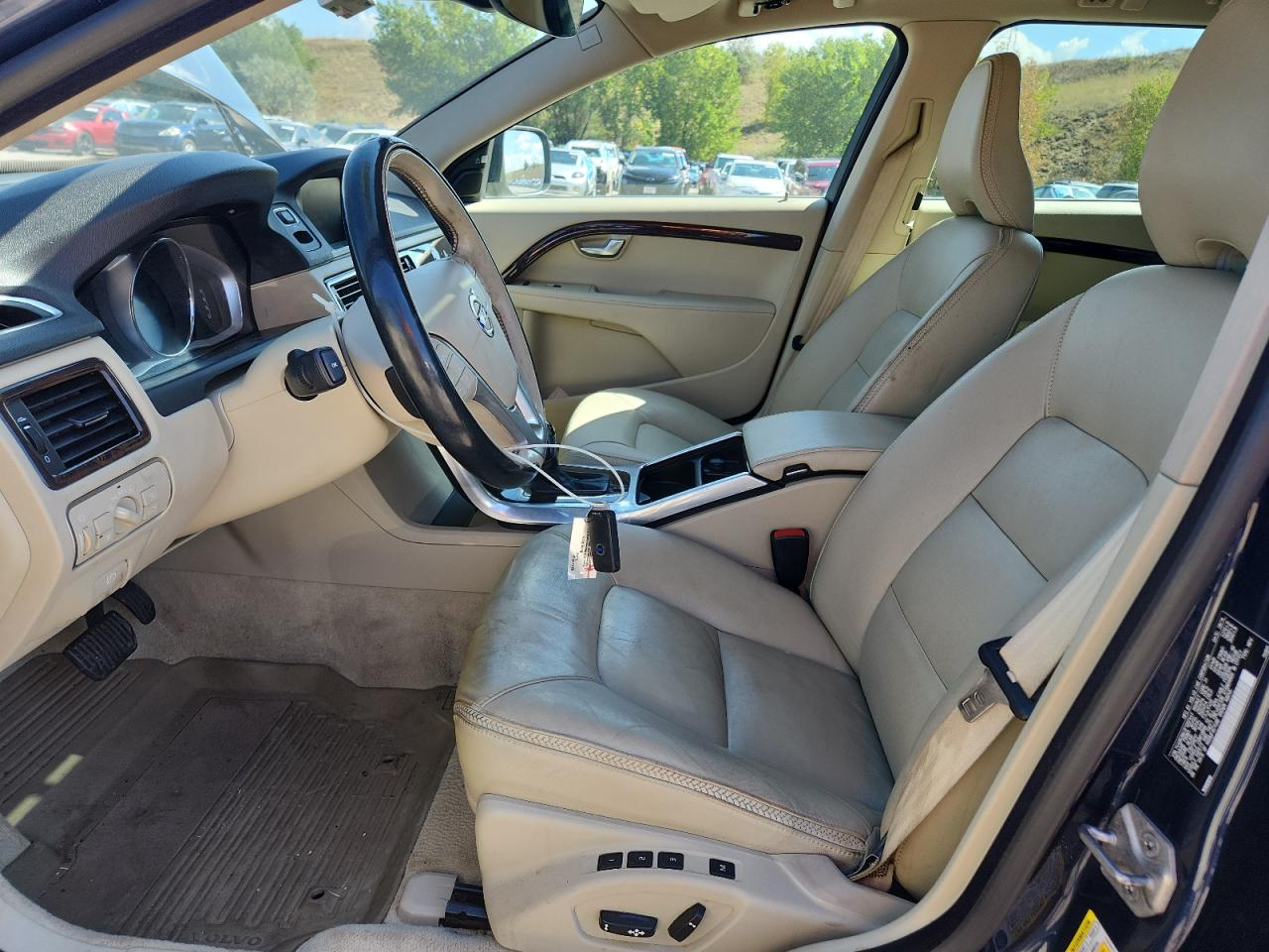 2015 Volvo Xc70 3.2 Premier VIN: YV4952NK2F1207441 Lot: 83845875