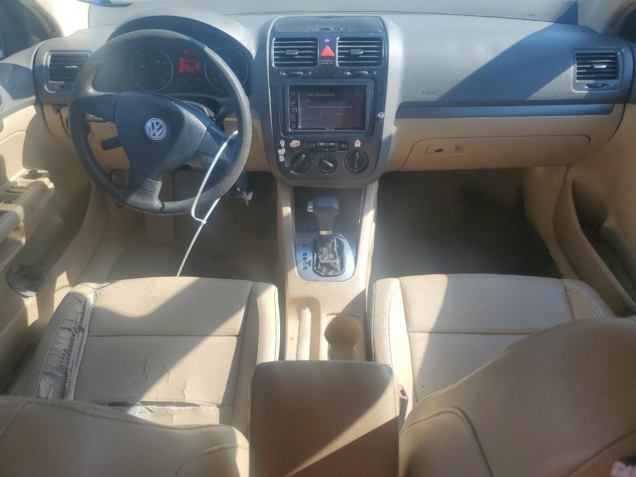 2006 Volkswagen Jetta 2.5 Option Package 1 VIN: 3VWSF71K66M801146 Lot: 84768235