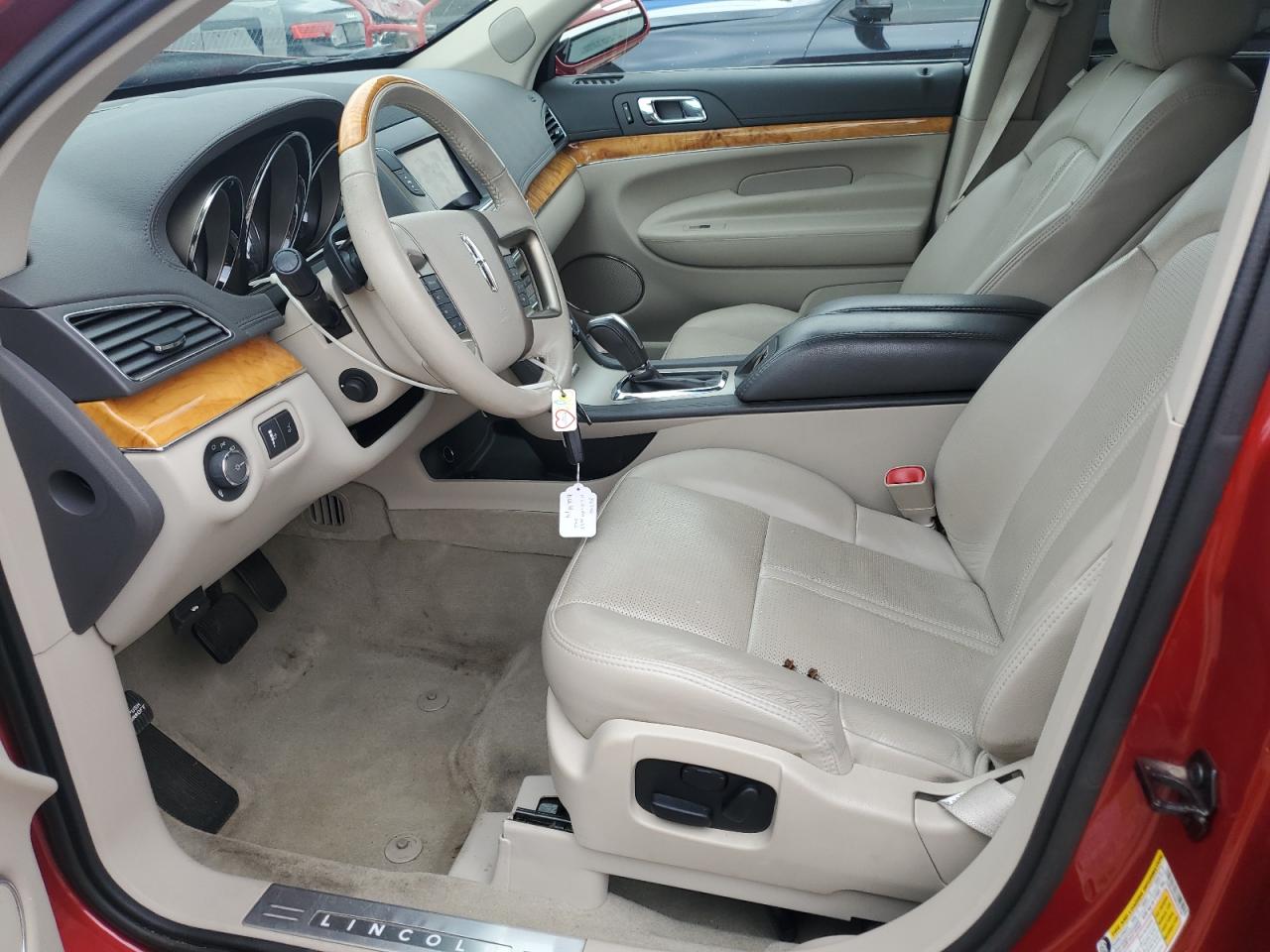 2011 Lincoln Mkt VIN: 2LMHJ5FR9BBJ53108 Lot: 80066155