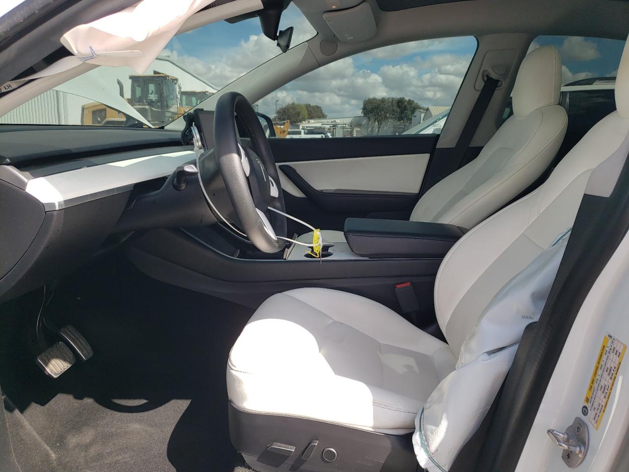 2021 Tesla Model Y VIN: 5YJYGDEE4MF099097 Lot: 72100985