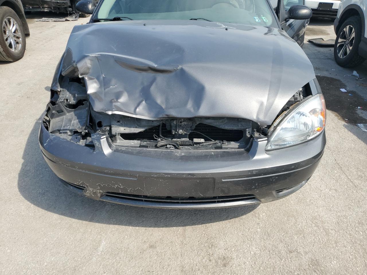 2005 Ford Taurus Se VIN: 1FAFP53U35A214666 Lot: 80095735