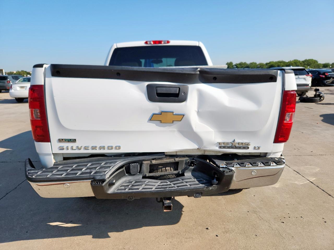 2011 Chevrolet Silverado C1500 Lt VIN: 1GCRCSE07BZ121643 Lot: 71684905