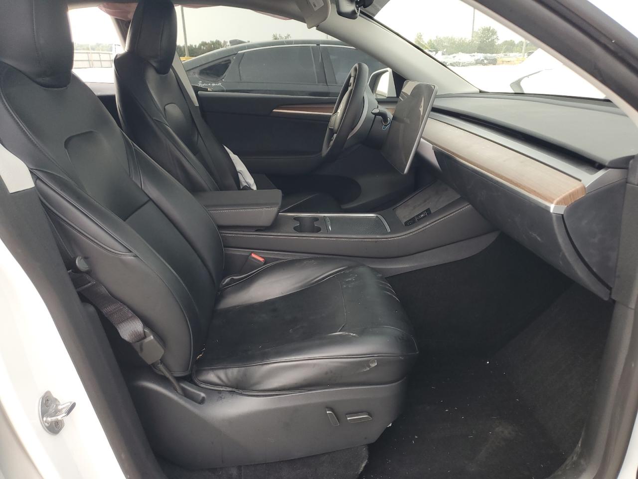 2024 Tesla Model Y VIN: 7SAYGAEEXRF212771 Lot: 81277285