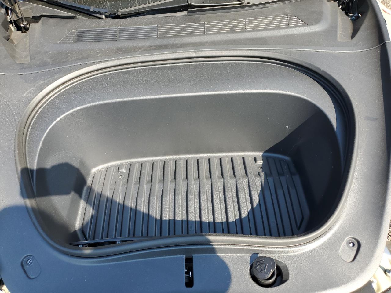 2025 Tesla Model 3 VIN: 5YJ3E1EA2SF933540 Lot: 70852325