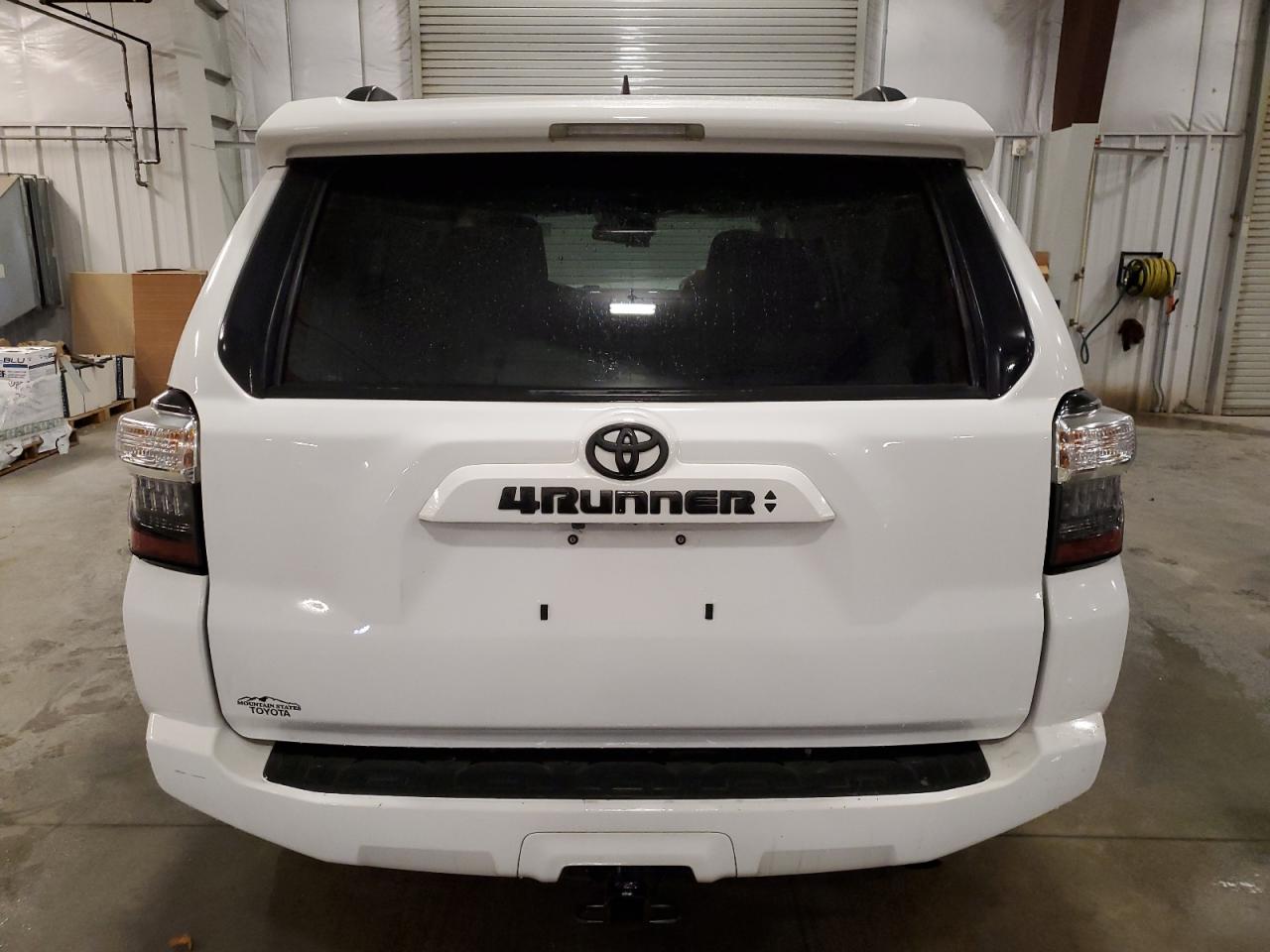 2020 Toyota 4Runner Sr5/Sr5 Premium VIN: JTEBU5JRXL5836473 Lot: 71137735