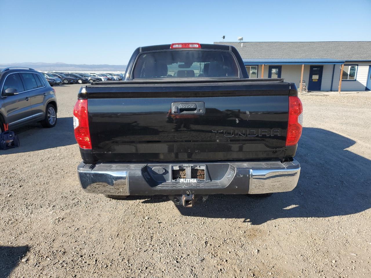 2018 Toyota Tundra Crewmax Sr5 VIN: 5TFDY5F13JX700255 Lot: 82141495