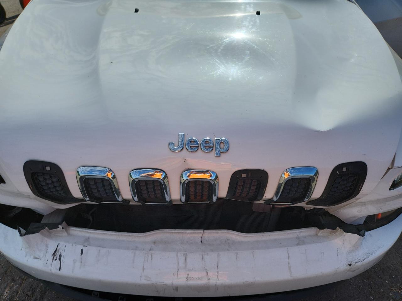 2018 Jeep Cherokee Latitude VIN: 1C4PJLCB6JD615415 Lot: 80912295