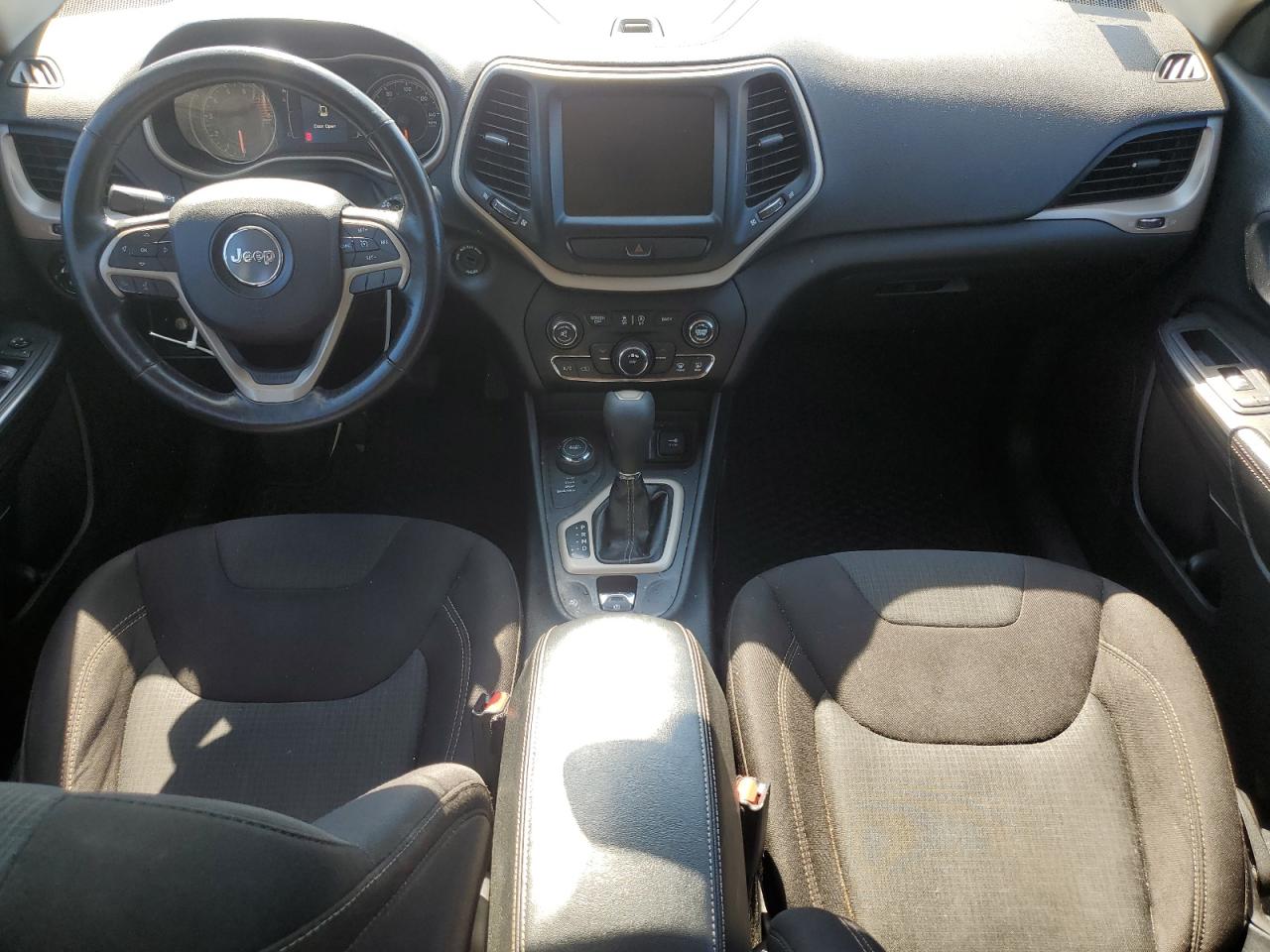 2016 Jeep Cherokee Latitude VIN: 1C4PJMCS5GW203053 Lot: 70895465