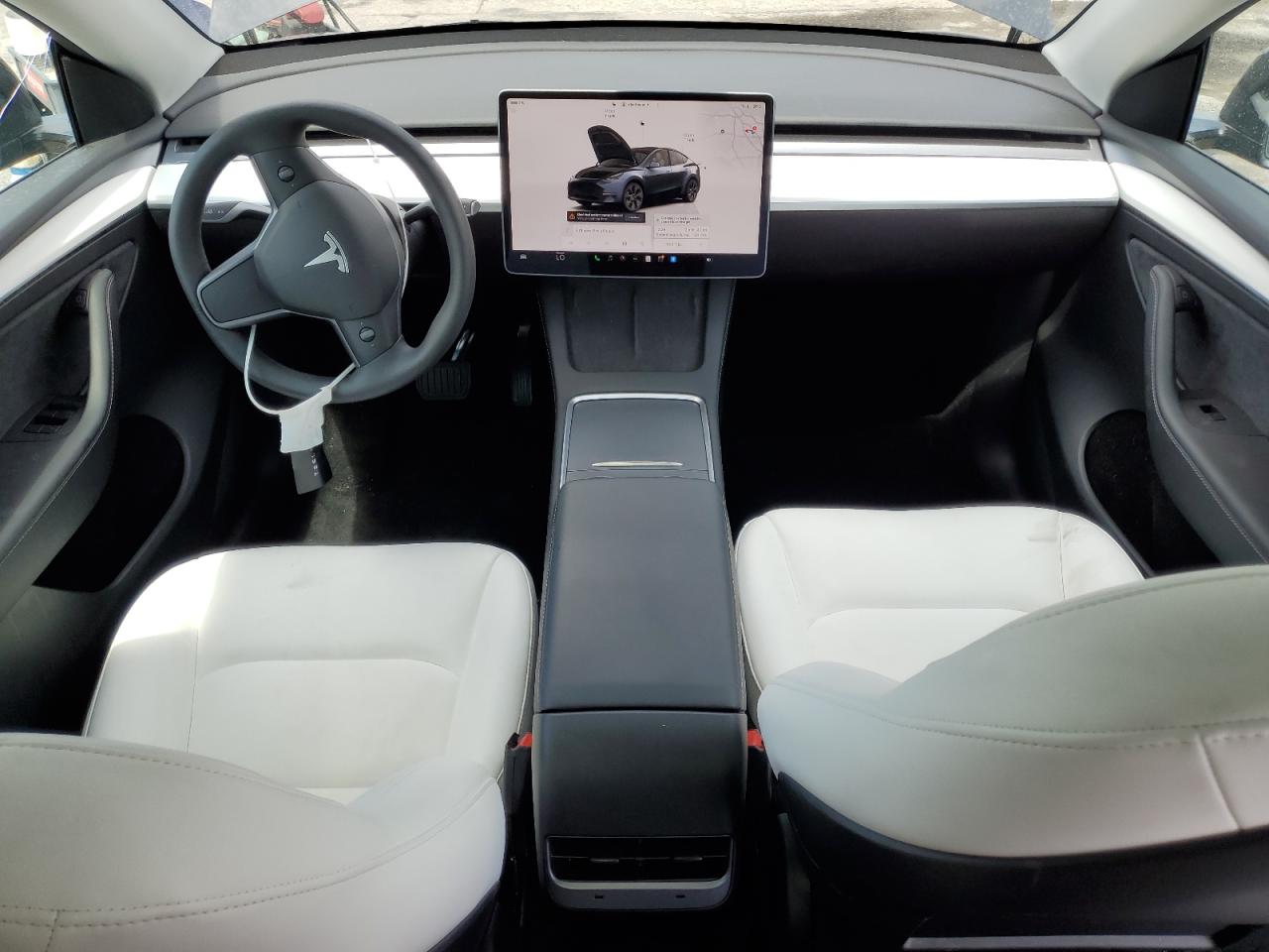 2025 Tesla Model Y VIN: 7SAYGAEE7SF305480 Lot: 70413335