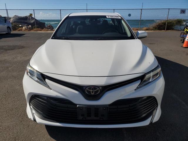  TOYOTA CAMRY 2019 Белы