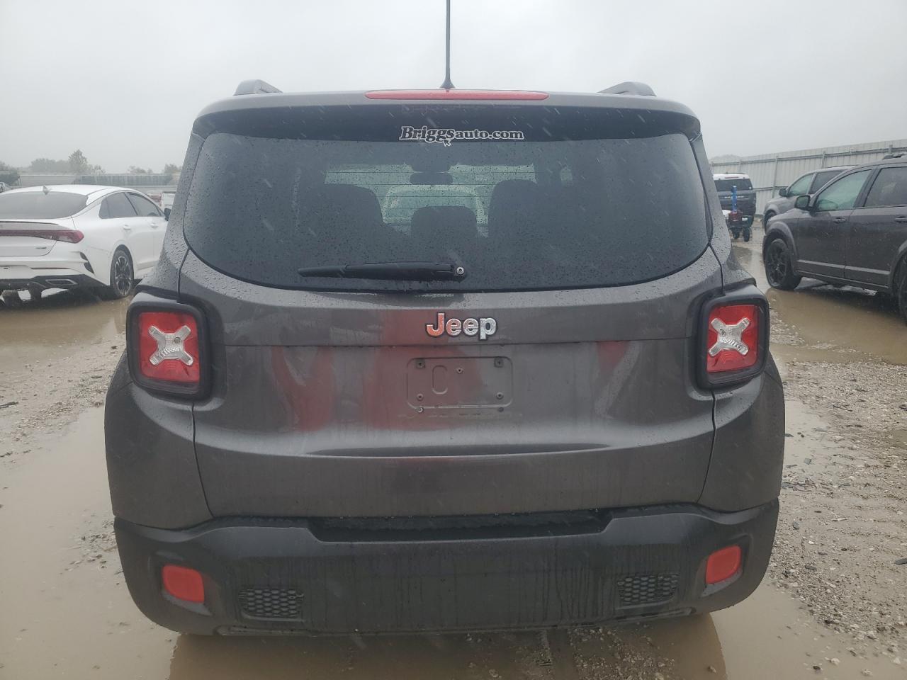 2016 Jeep Renegade Sport VIN: ZACCJBAT8GPD72642 Lot: 81732735