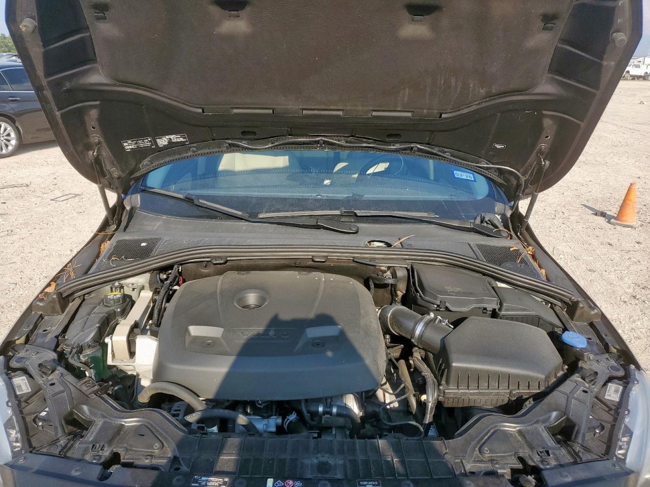 2017 Volvo S60 VIN: YV126MFL2H2424113 Lot: 84230045