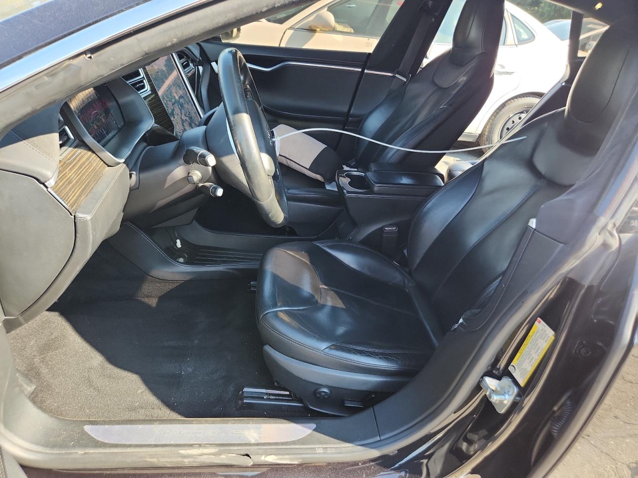 2015 Tesla Model S VIN: 5YJSA1E19FF114702 Lot: 71956195