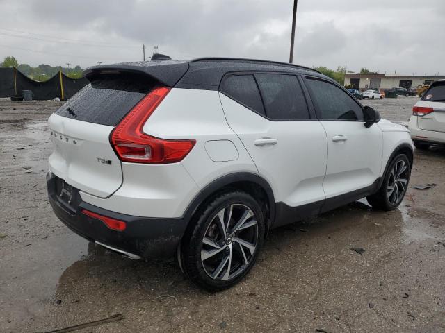  VOLVO XC40 2019 Белы