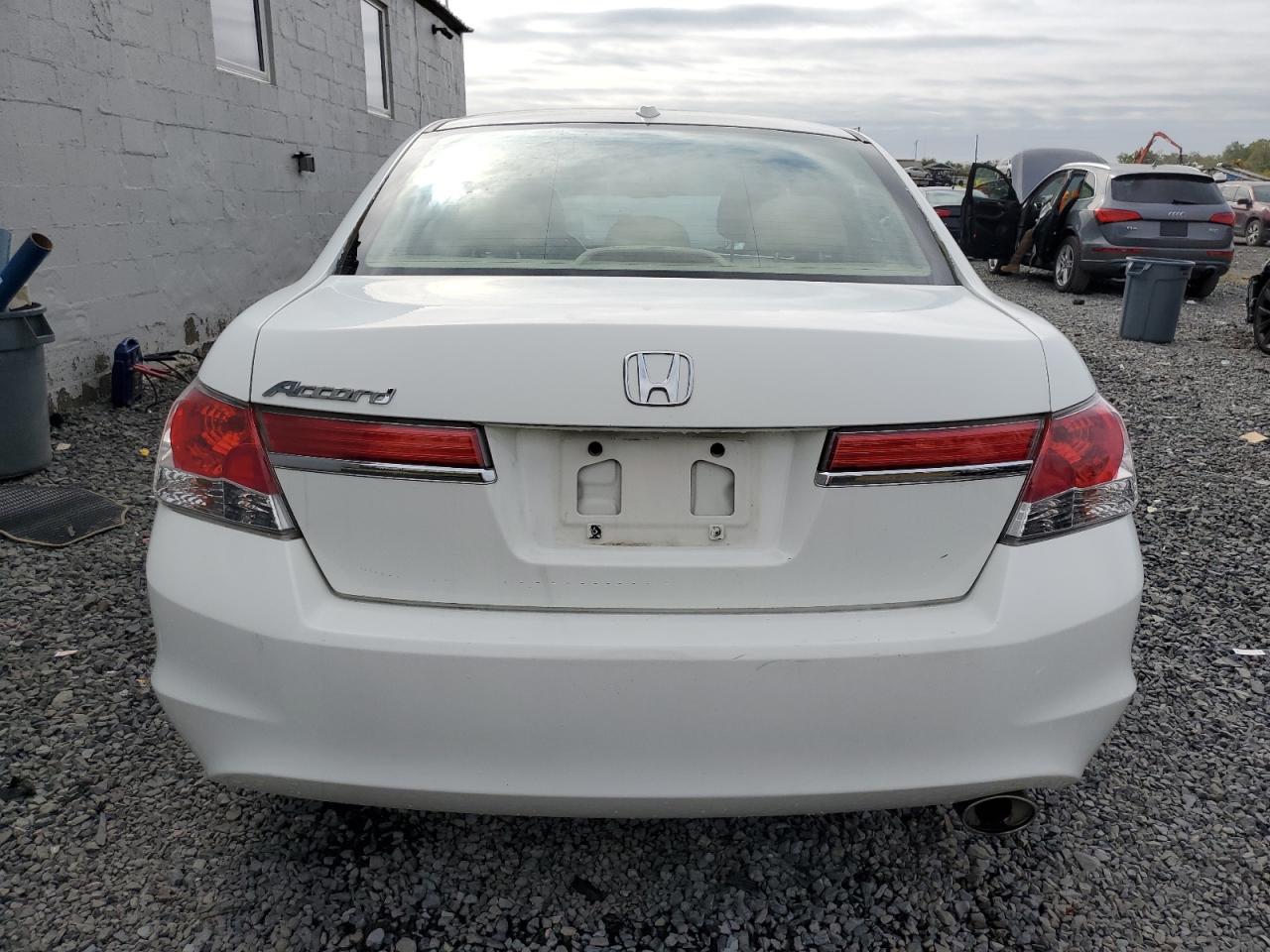 2011 Honda Accord Exl VIN: 1HGCP2F84BA020008 Lot: 81195175