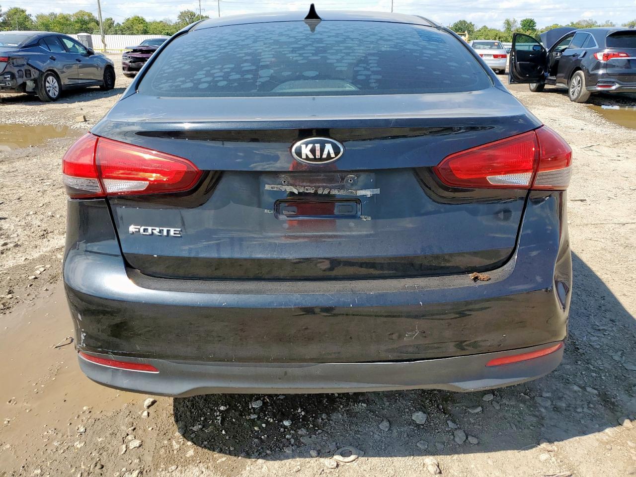 2018 Kia Forte Lx VIN: 3KPFK4A72JE165418 Lot: 84532135