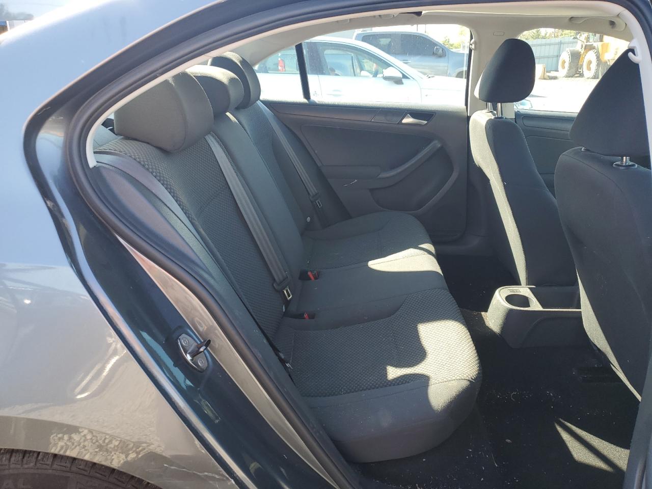 2012 Volkswagen Jetta Base VIN: 3VW1K7AJ5CM354304 Lot: 71894375