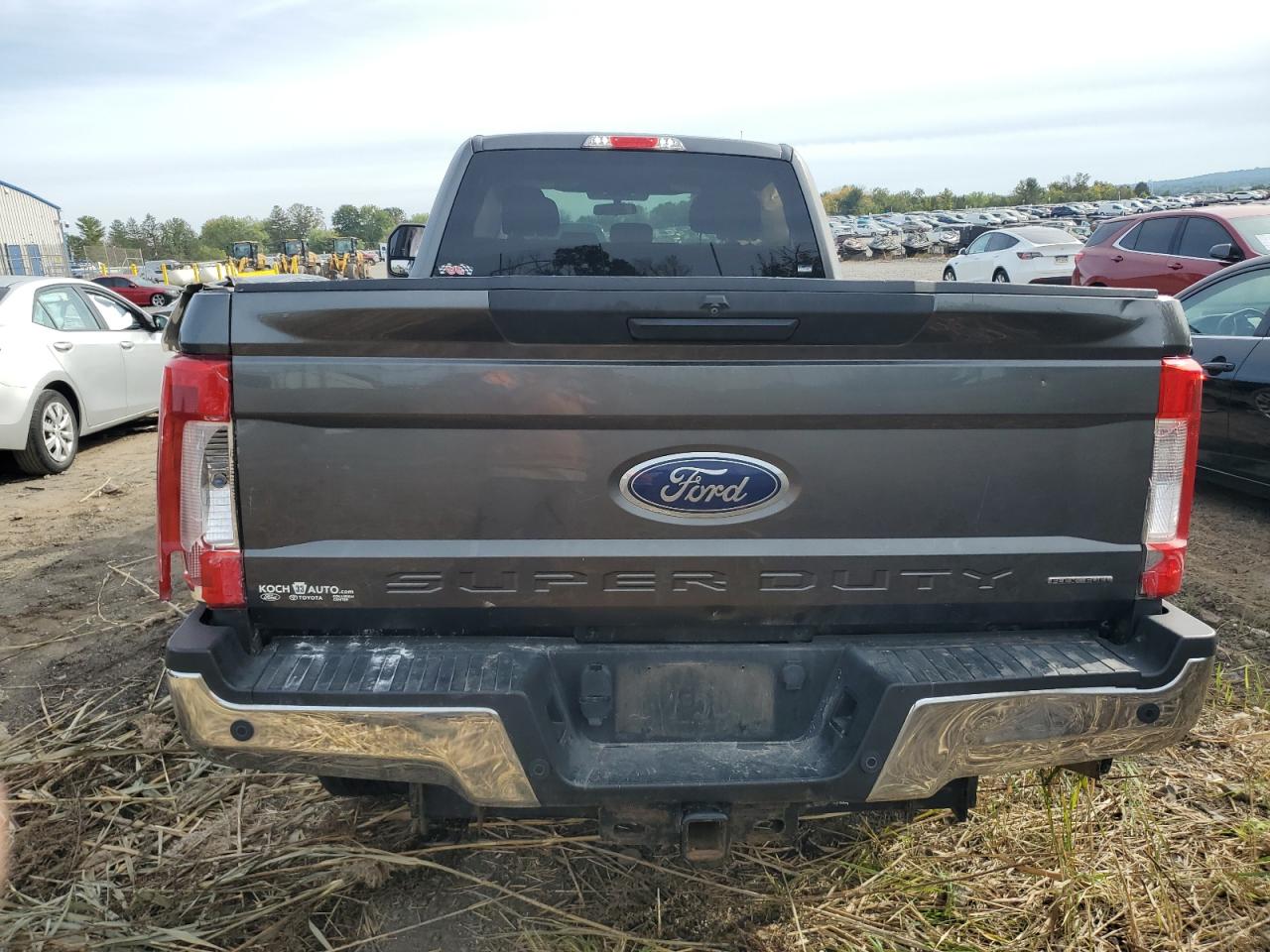 2017 Ford F250 Super Duty VIN: 1FT7X2B60HEC18011 Lot: 84722895