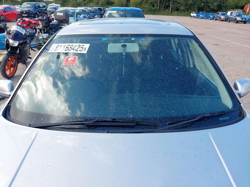 2002 VOLKSWAGEN GOLF S 